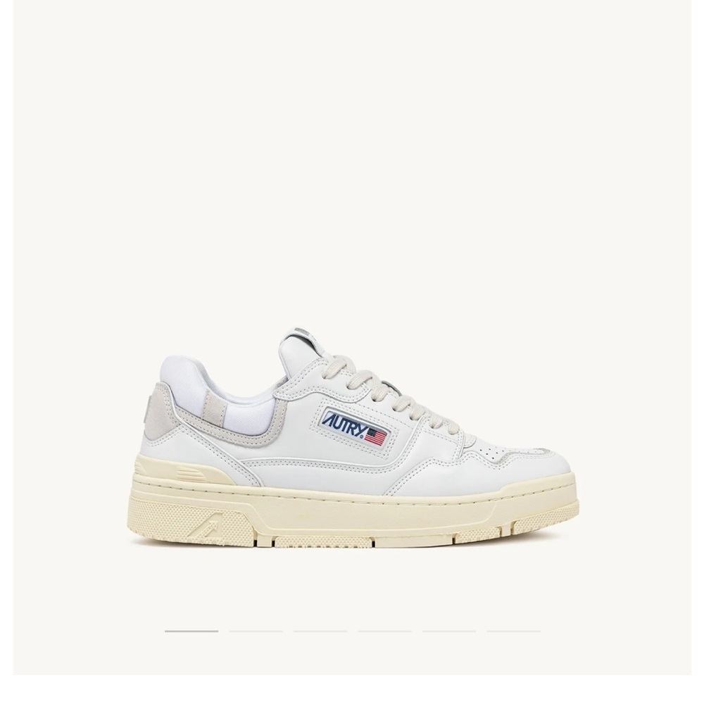 Autry CLC LOW SNEAKERS IN WHITE LEATHER AND SUEDE
